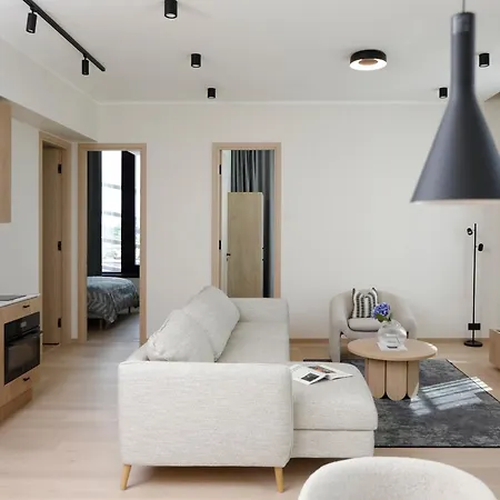 Bob W Kesklinn 4* Reval