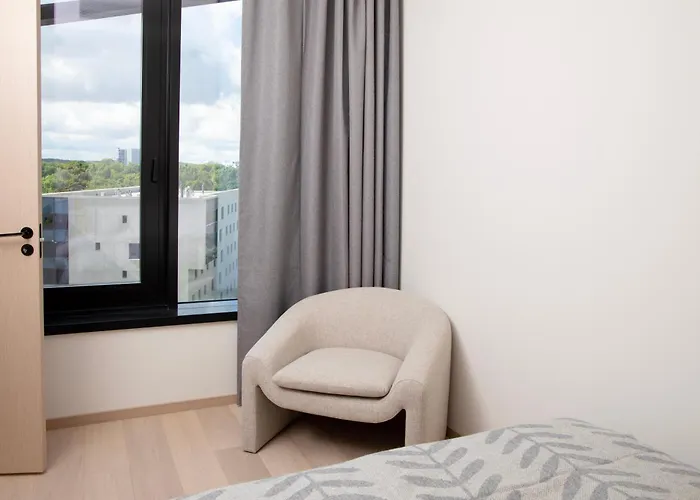 Bob W Kesklinn Tallin