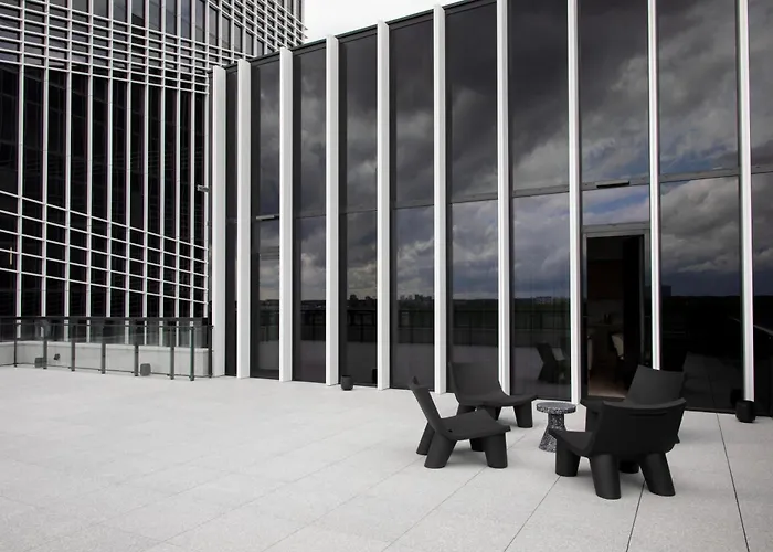 מלון דירות Bob W Kesklinn 4*