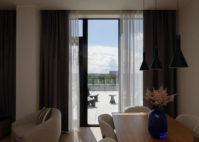 Bob W Kesklinn Aparthotel 4*