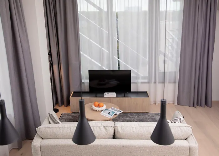 Bob W Kesklinn Tallin