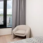 Bob W Kesklinn Tallin