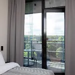 Bob W Kesklinn Hotel apartamentowy Tallin