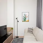 Bob W Kesklinn Tallin