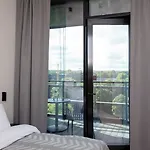 Bob W Kesklinn Hotel apartamentowy 4*