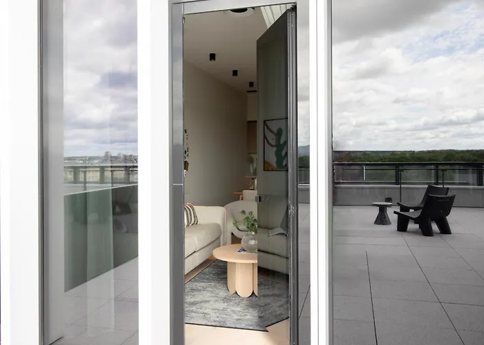 Bob W Kesklinn Апарт-отель Таллин