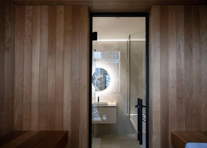 Bob W Kesklinn Апарт-отель 4*